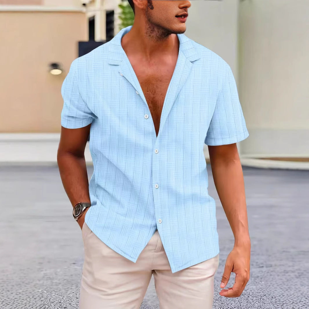 Behagelig kortermet knappeskjorte for menn. Klassisk fritidsskjorte til sommer og vår i casual stil.