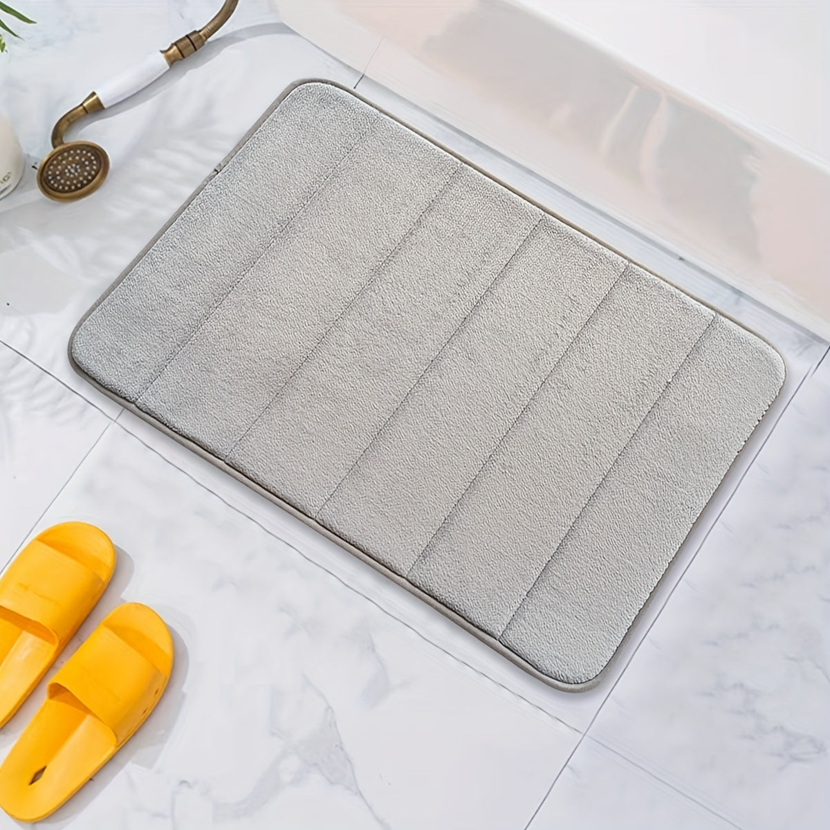 Optimal komfort og trygghet: Myk antiskli badematte med holdbar kvalitet for ditt moderne våtrom.