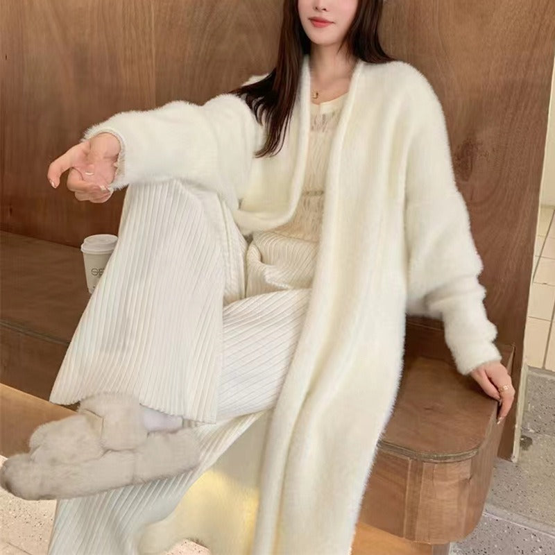 Myk og varm oversized damecardigan med åpen front. En komfortabel følgesvenn for kjølige høst- og vinterdager.