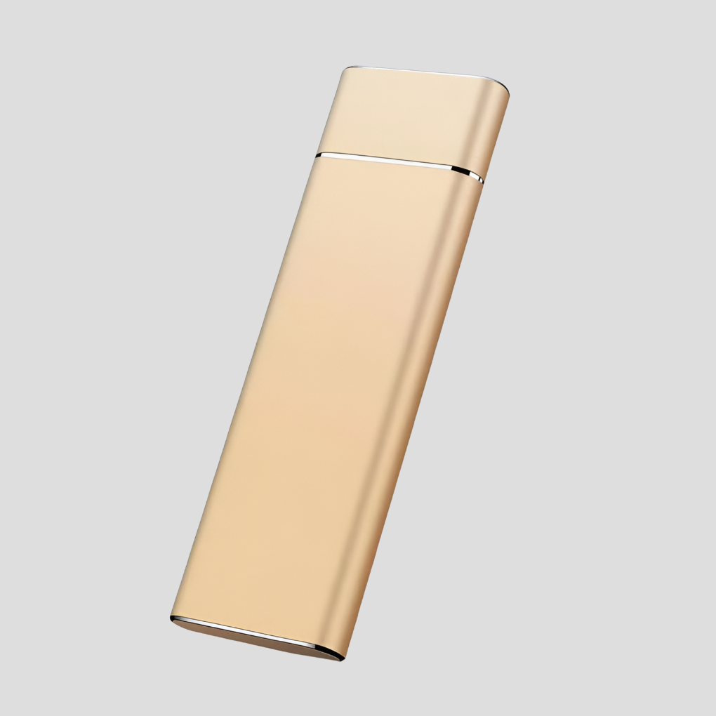"Kompakt bærbar SSD med 8TB kapasitet, grått metallhus, USB 3.0, gir lynrask dataoverføring og trygg lagring."