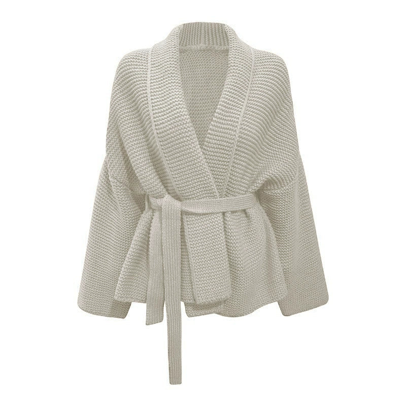 Oversized brun damecardigan med chunky design, komfortabel og varm for lagpålag om høsten.