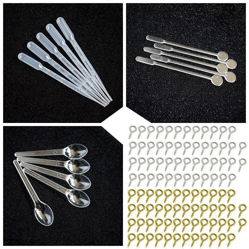 Hendene jobber med harpiksformsett for å lage personlige DIY smykker, en kreativ gaveidé for hobbyentusiaster.