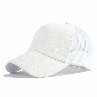 Justerbar grå baseballcaps for kvinner, med hårtoppåpning og solbeskyttelse.