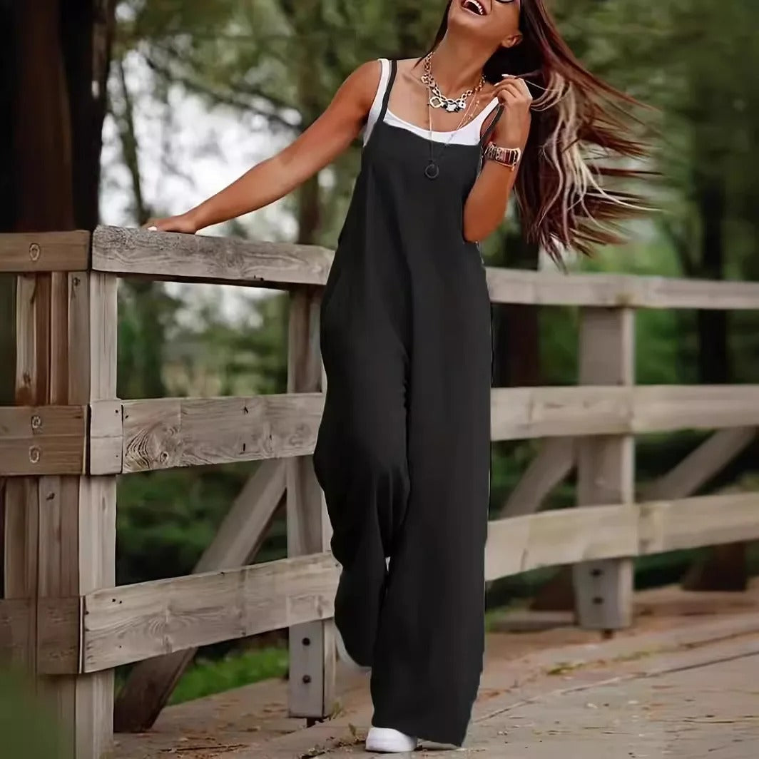 Komfortabel ermeløs jumpsuit for kvinner, vide ben, perfekt for avslappet sommerbruk.