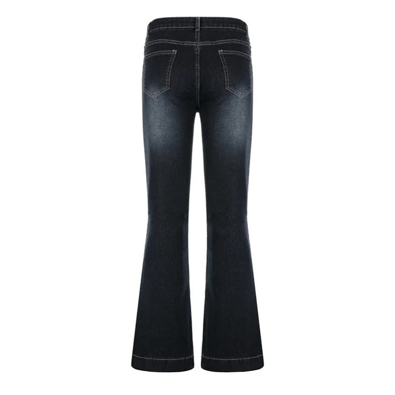 Klassiske flare-jeans for kvinner med lav midje. Komfortabel og stilig retro bukse for hverdagsbruk.