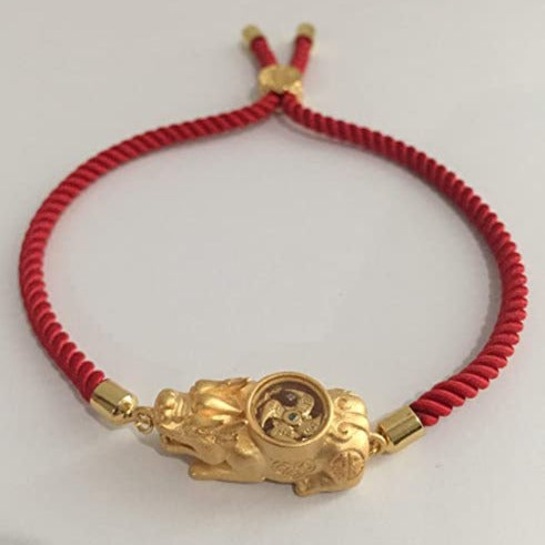 Gaver: Kvinner Pixiu Lykke Amulett Armbånd i rødt, symboliserer beskyttelse og lykke, vakkert smykke