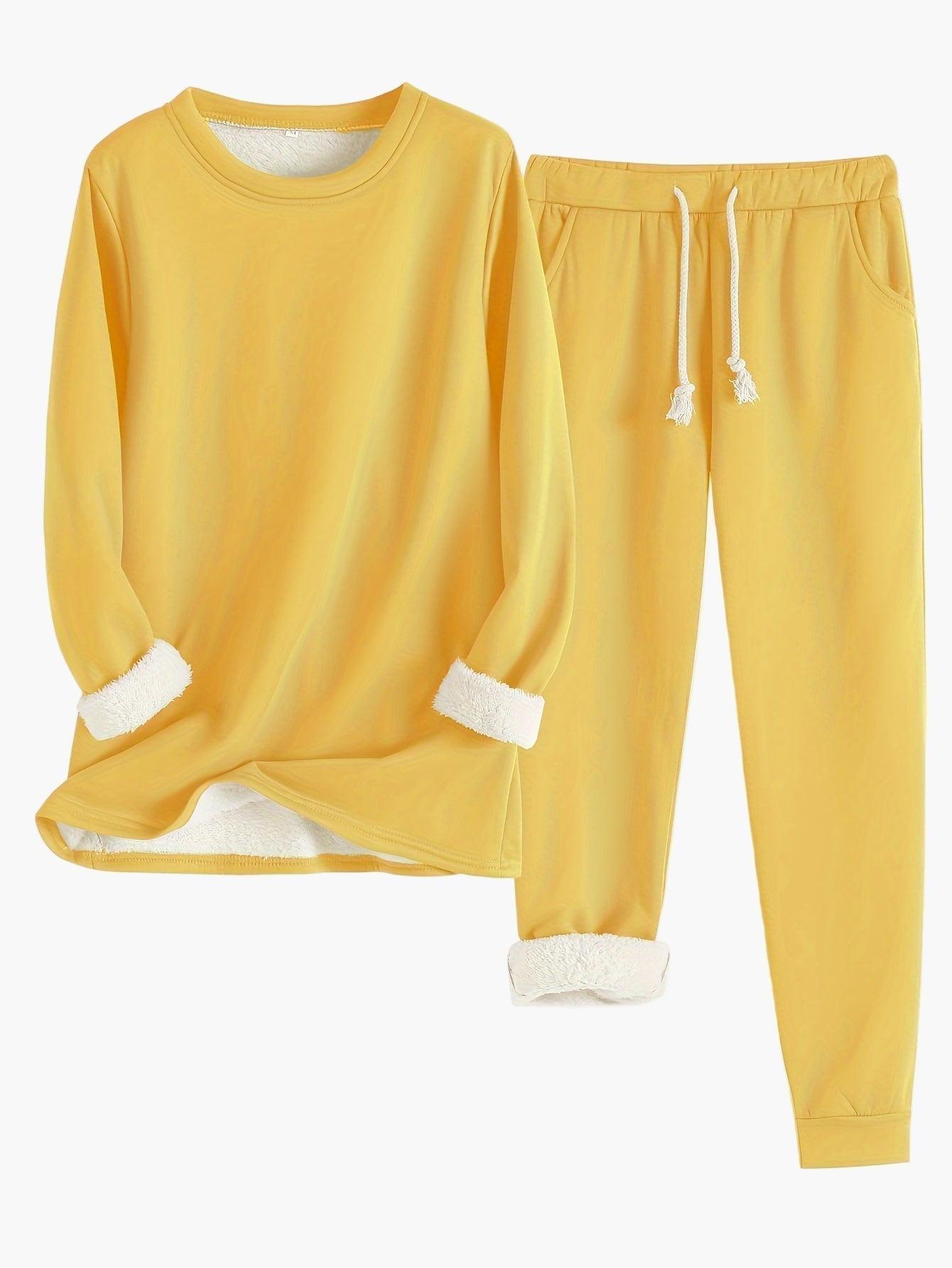 Behagelig todelt loungewear for kvinner i et mykt og pustende stoff. Perfekt for hjemmekos.