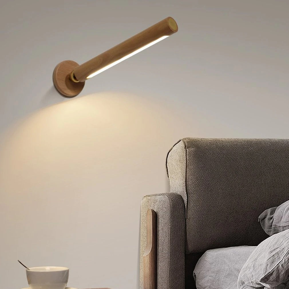 Moderne tre LED vegglampe som roterer 360 grader, perfekt som justerbart leselys