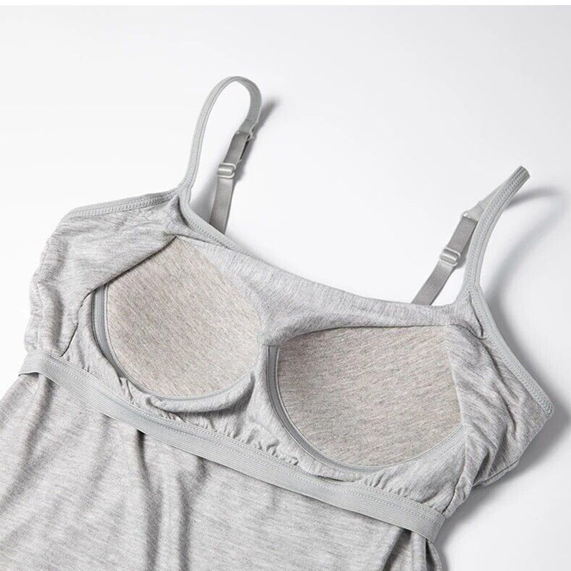 "Løstsittende tank top med innebygd BH, justerbare stropper, rund hals, mykt stoff for daglig komfort og stil."
