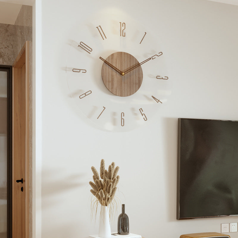 Detaljert bilde av en minimalistisk veggklokke med tydelige visere, ideell for moderne interiør.