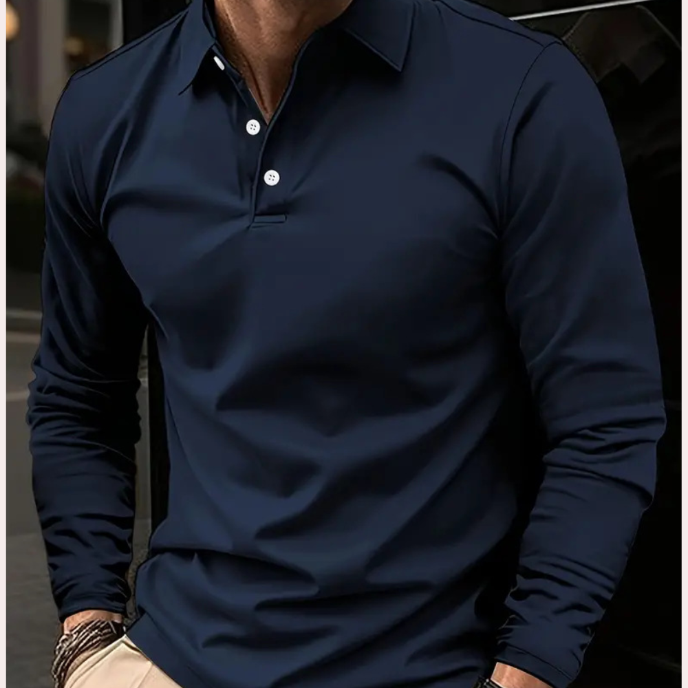 Stilren grønn langermet poloshirt for herre, elegant og komfortabel for hverdag og business casual bruk.