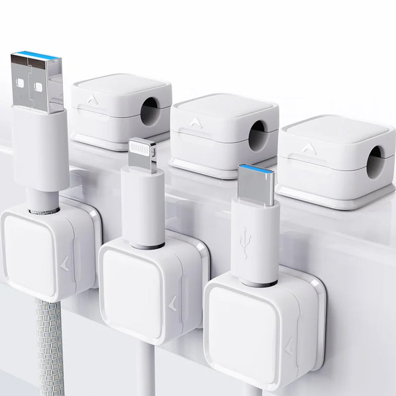 "Magnetisk ledningsholder som organiserer kabler effektivt, med stilren design og sikker lås for tekniske enheter."