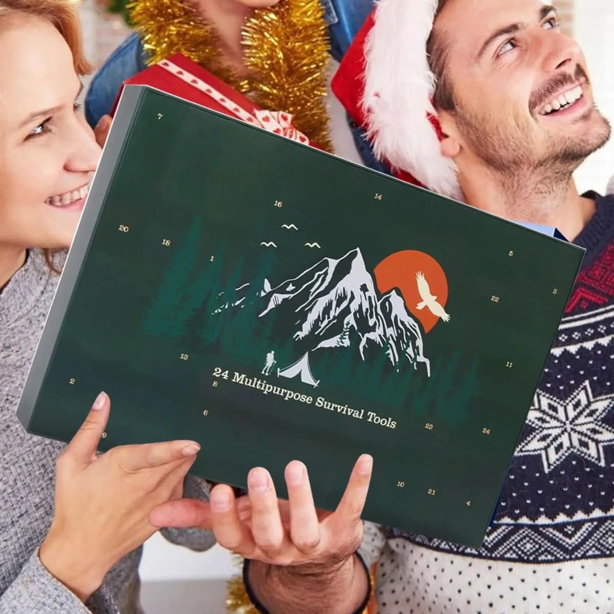 Samling av 24 nyttige utendørsverktøy i en Adventskalender for menn, ideell for friluftsentusiaster.