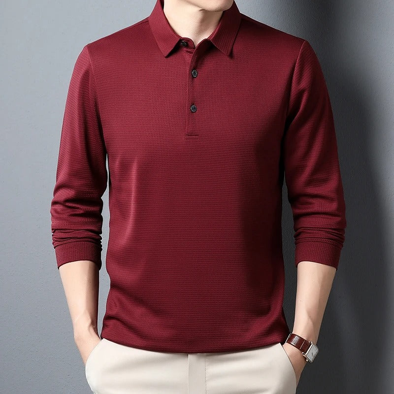 Komfortabel langermet poloskjorte for menn. Ideell for en stilfull business casual garderobe.