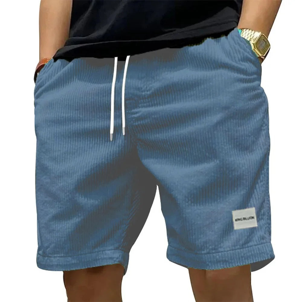 Klassiske menns cargoshorts i khaki, retro-inspirert stil. Ideelle for uformell sommer- og fritidsbruk.