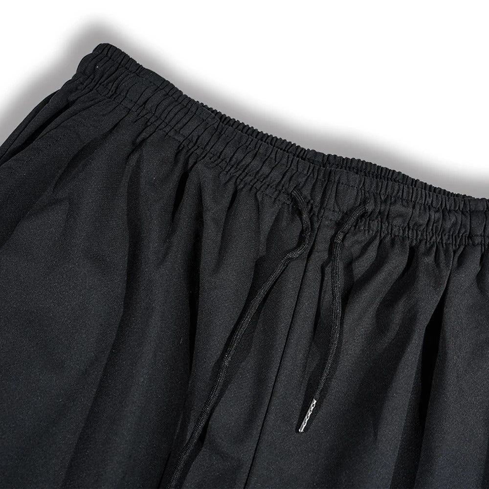 Moderne menns joggebukser i mykt, pustende stoff, perfekt for både trening og avslappet stil.