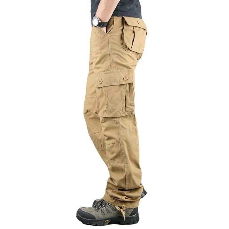 Menns casual cargobukser i khaki, slitesterk for daglig bruk og friluftsliv.