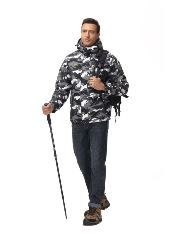 Allsidig vinterjakke for menn, vanntett, vindtett og foret med varm fleece, ideell for uteliv.