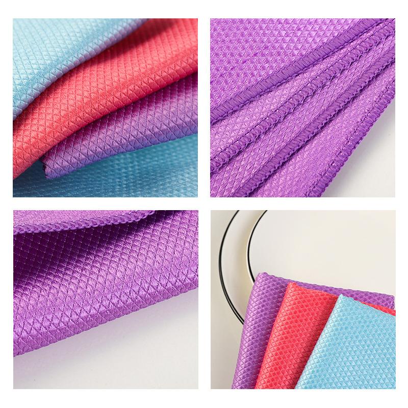 "Mikrofiber rengjøringsklut 5 stk i lyse farger, perfekt for glasspolering, uten merker, 30x40 cm størrelse."