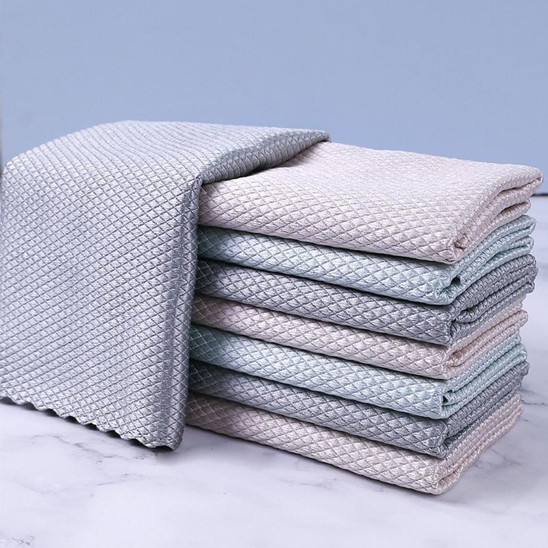 "Mikrofiber rengjøringsklut 5 stk i lyse farger, perfekt for glasspolering, uten merker, 30x40 cm størrelse."