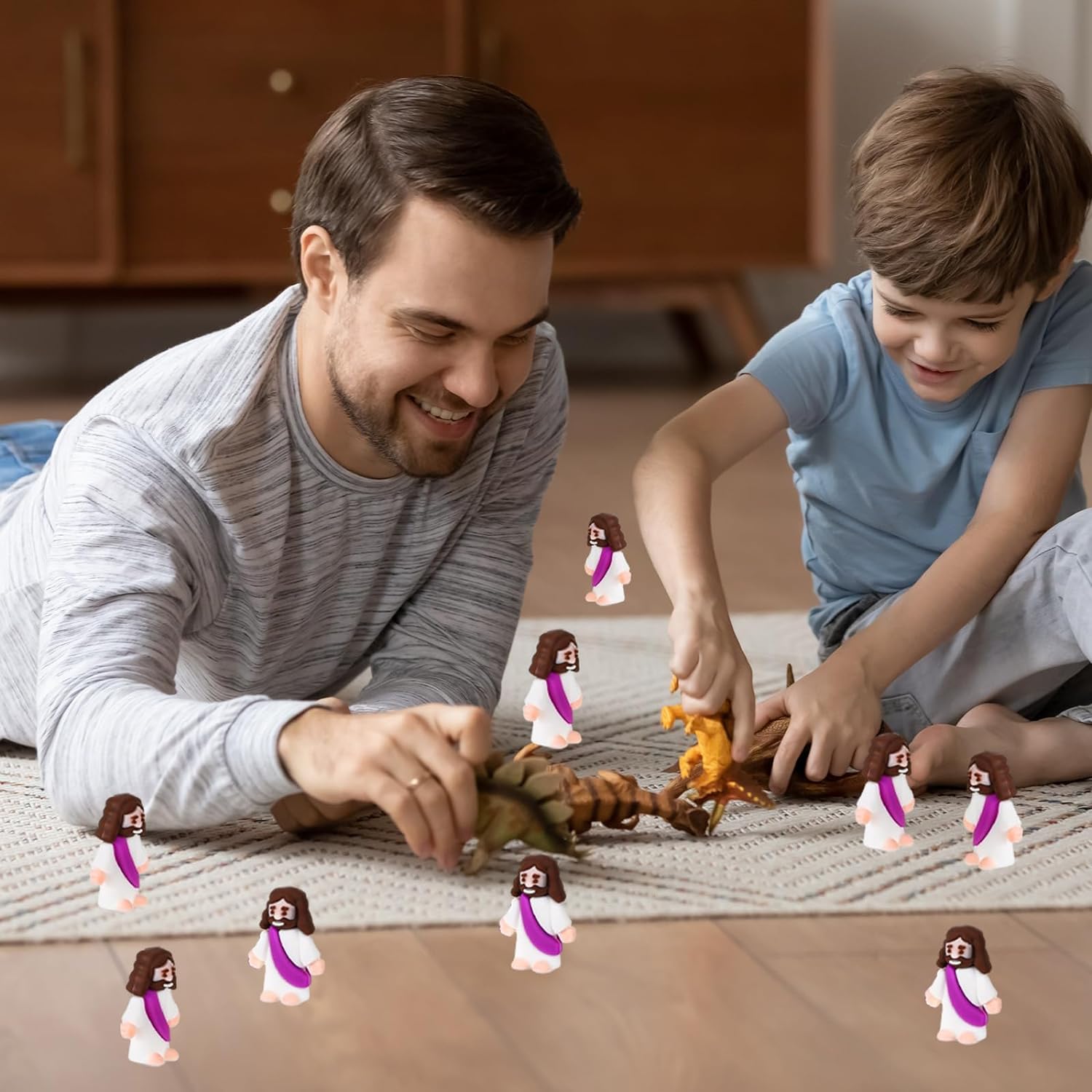 "Mini Jesus-figur i PVC, detaljert påskepynt i miniatyr, robust og holdbar, ideell for religiøs dekorasjon."