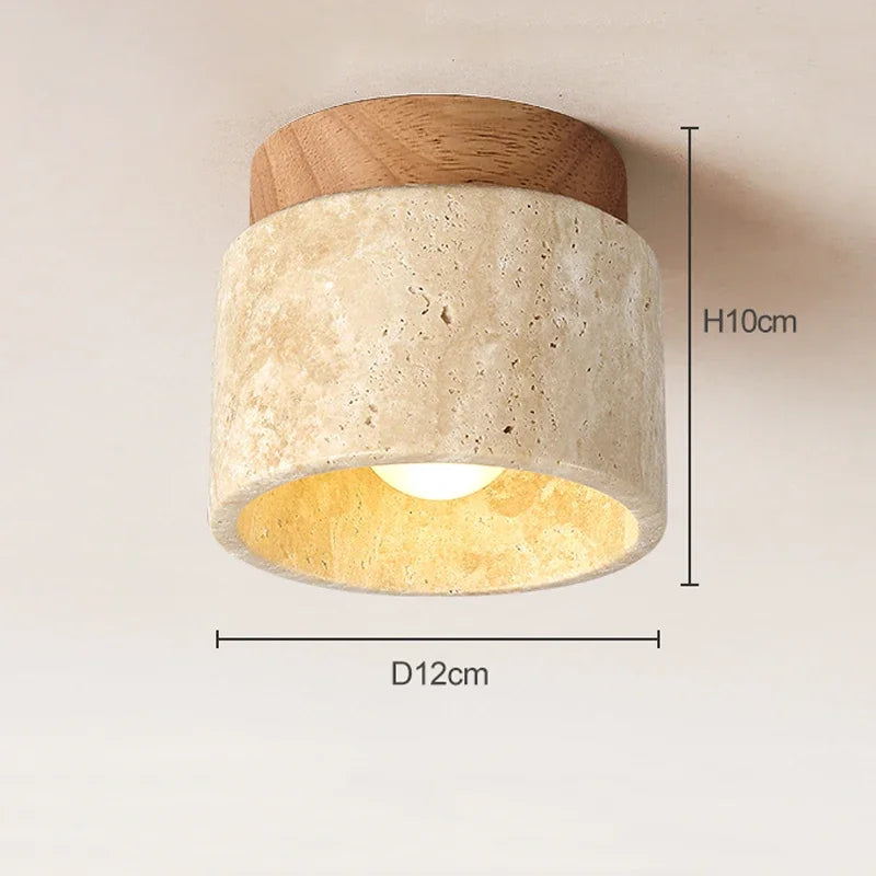 "Minimalistisk japansk taklampe i kremstil med myk kremhvit finish og kunstnerisk form, perfekt for rolig interiør."