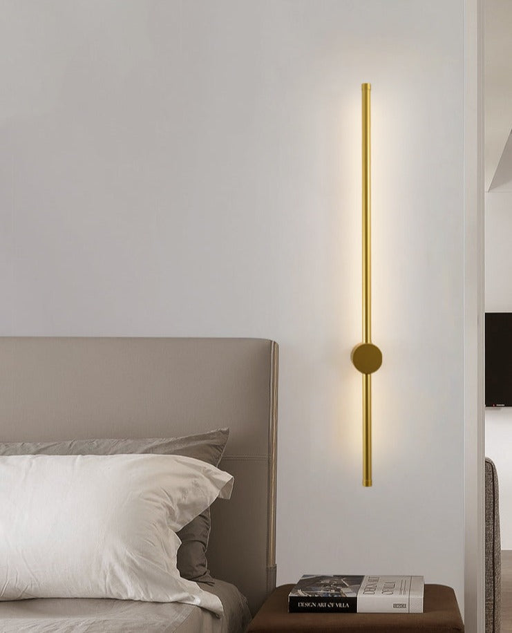 Tidløs, elegant vegglampe med minimalistisk preg. En moderne belysningsløsning for ditt hjem.