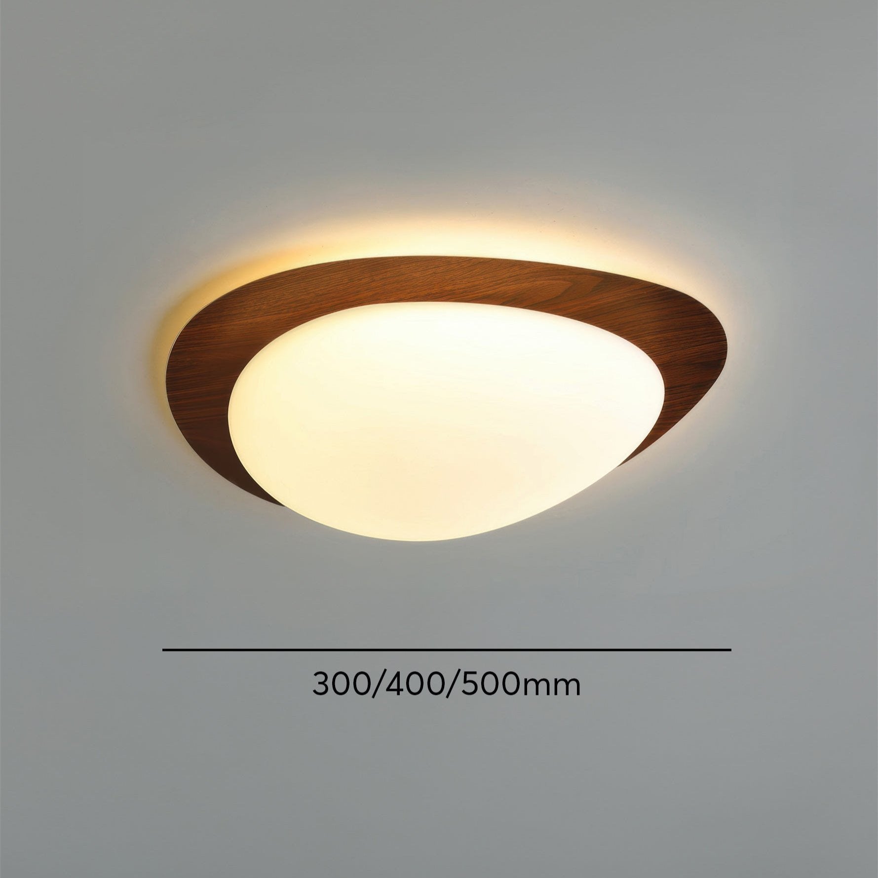 Minimalistisk skandinavisk taklampe med trekornfinish og LED-lys, perfekt for moderne og klassisk interiør.