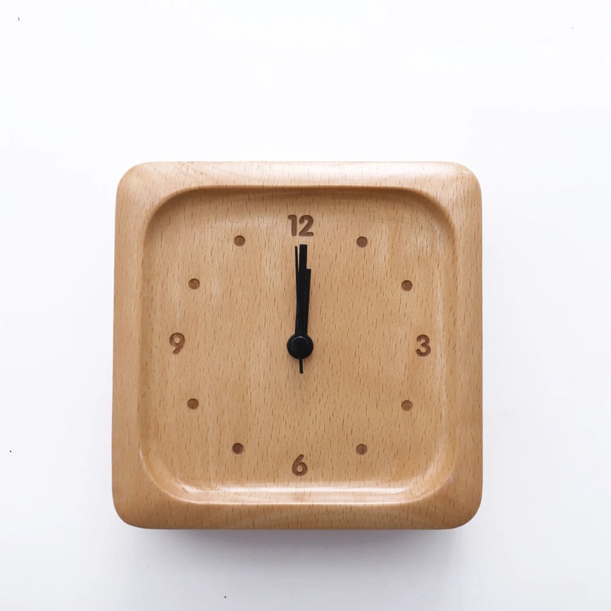 Tidløs treklokke, minimalistisk vekkerklokke med naturlig bøketre finish og to visere