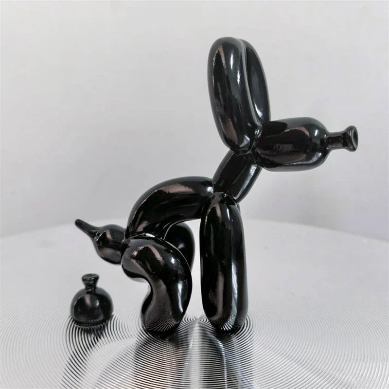 Abstrakt ballonghund kunstverk, oransje, moderne interiørskulptur. Hjemmedekorasjon med stil.