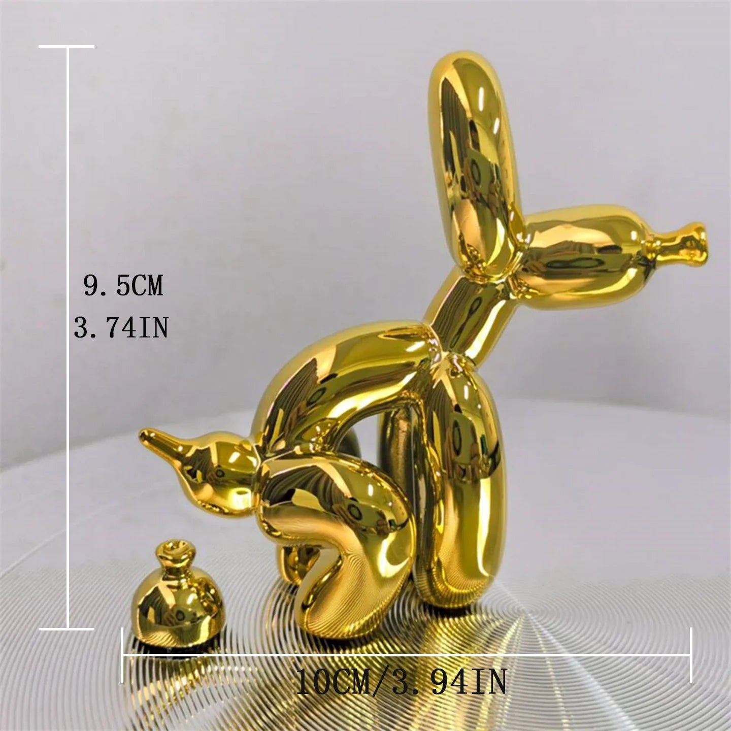 Søt ballonghund figur, gul, livlig detalj for barnerom eller stue. Moderne dekorasjon.