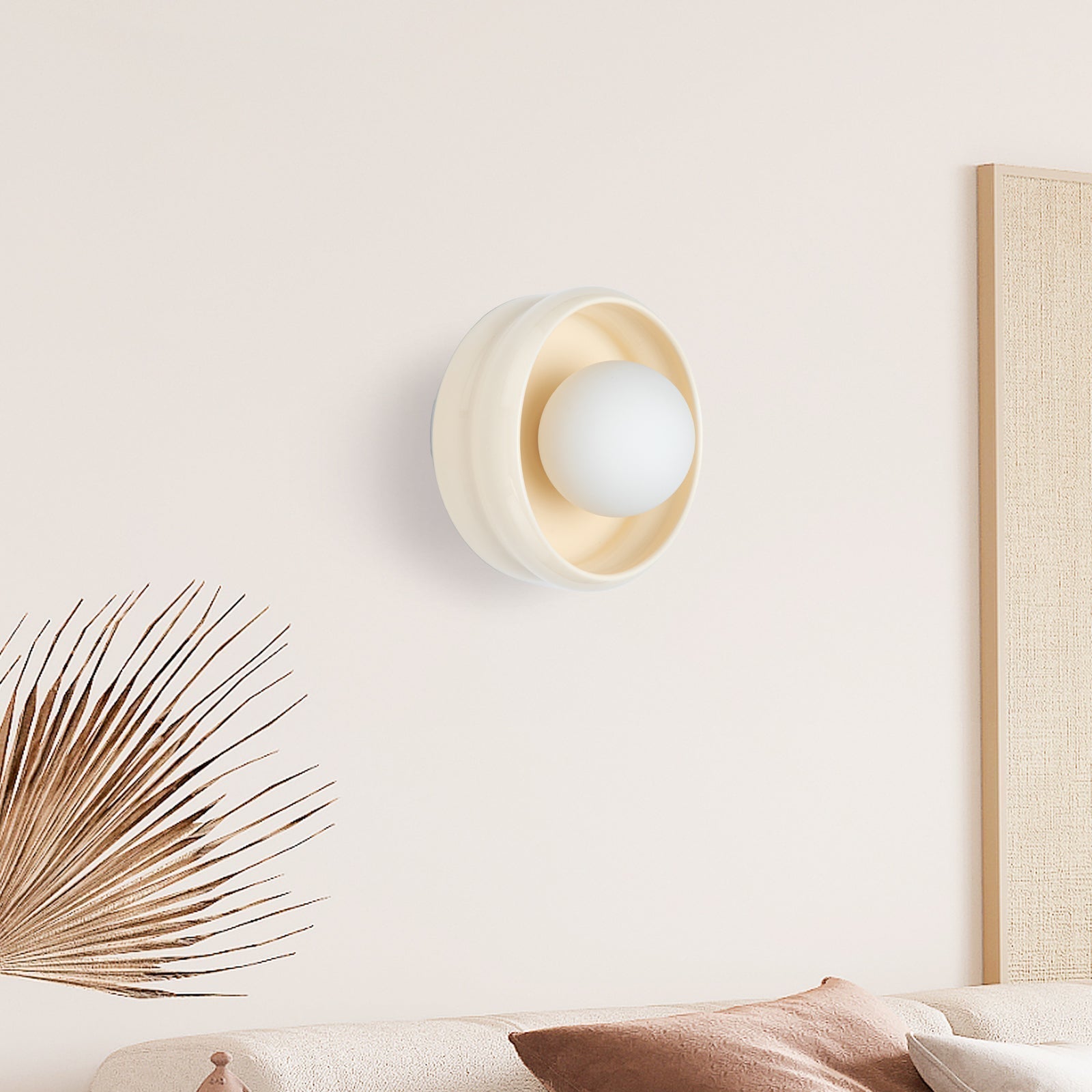 Circo rund vegglampe, en moderne interiørdetalj. Skaper behagelig og dekorativt stemningslys.