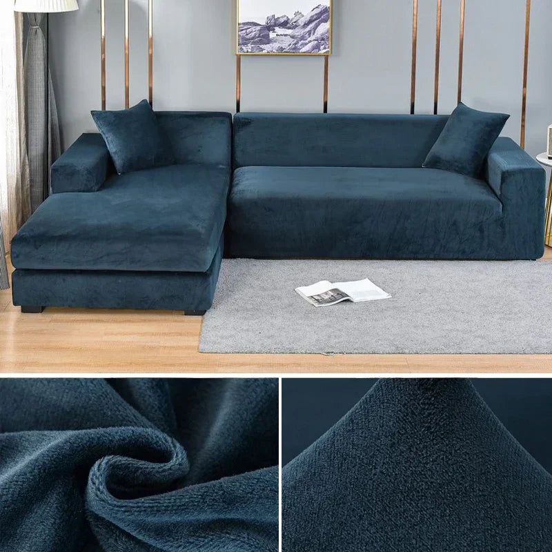 Detaljert bilde som viser enkel montering av et elastisk sofatrekk på en sofa, sikrer perfekt passform.
