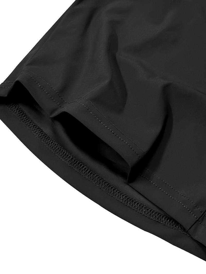 "Moderne grå og svarte Gymfit Premium shorts, frontvisning, designet for komfort og fleksibilitet under trening."