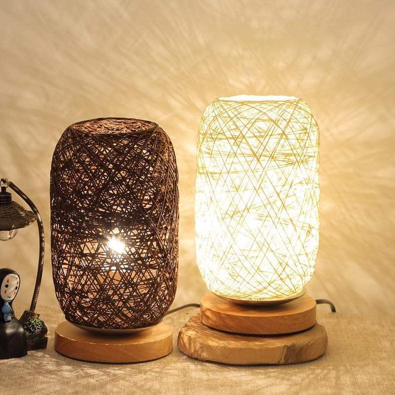 Unik håndvevd lampe gir varm og behagelig belysning. En moderne interiørfavoritt for ethvert rom.
