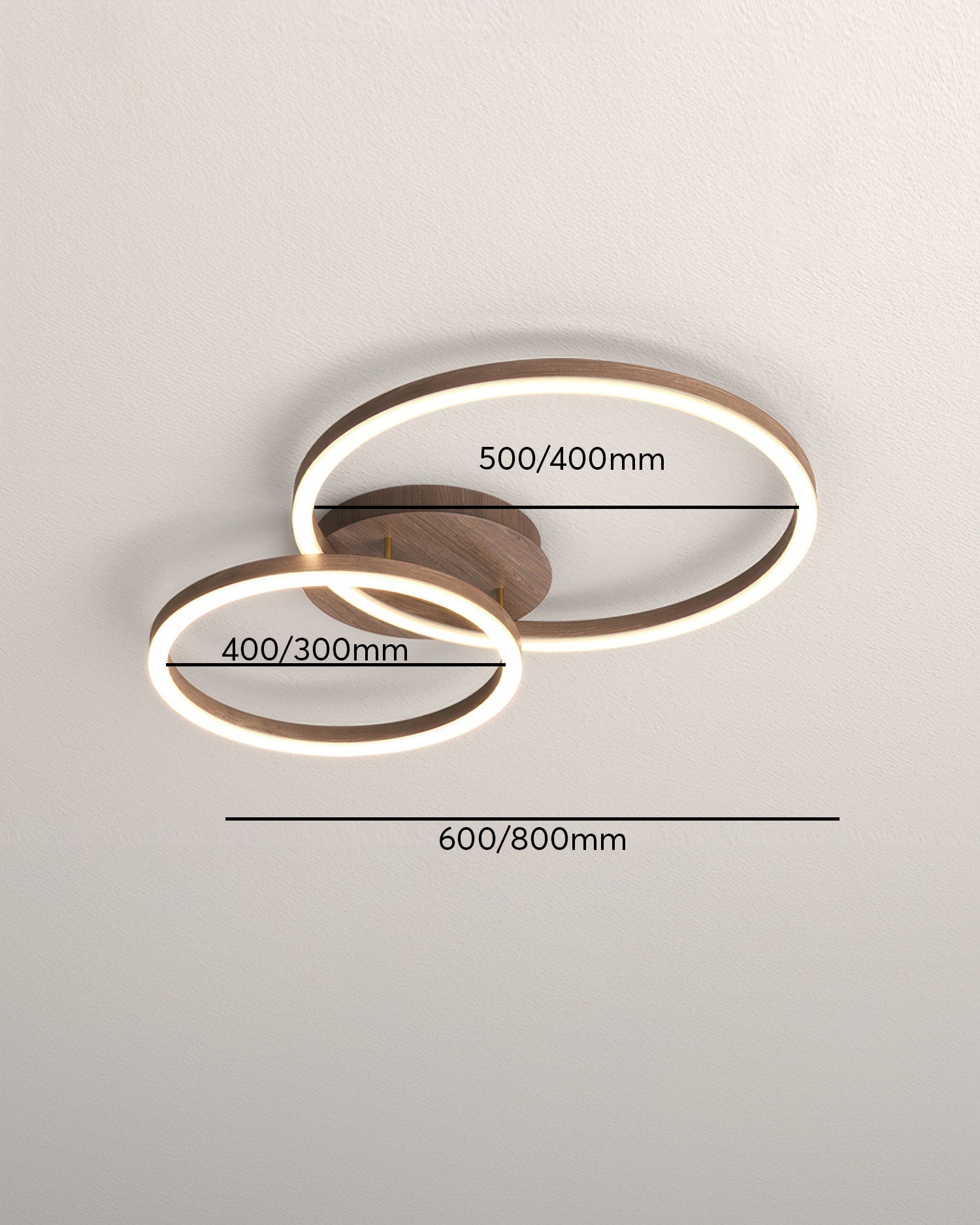 "Moderne LED takarmatur med geometrisk design, energiøkonomisk belysning, perfekt for moderne interiør."