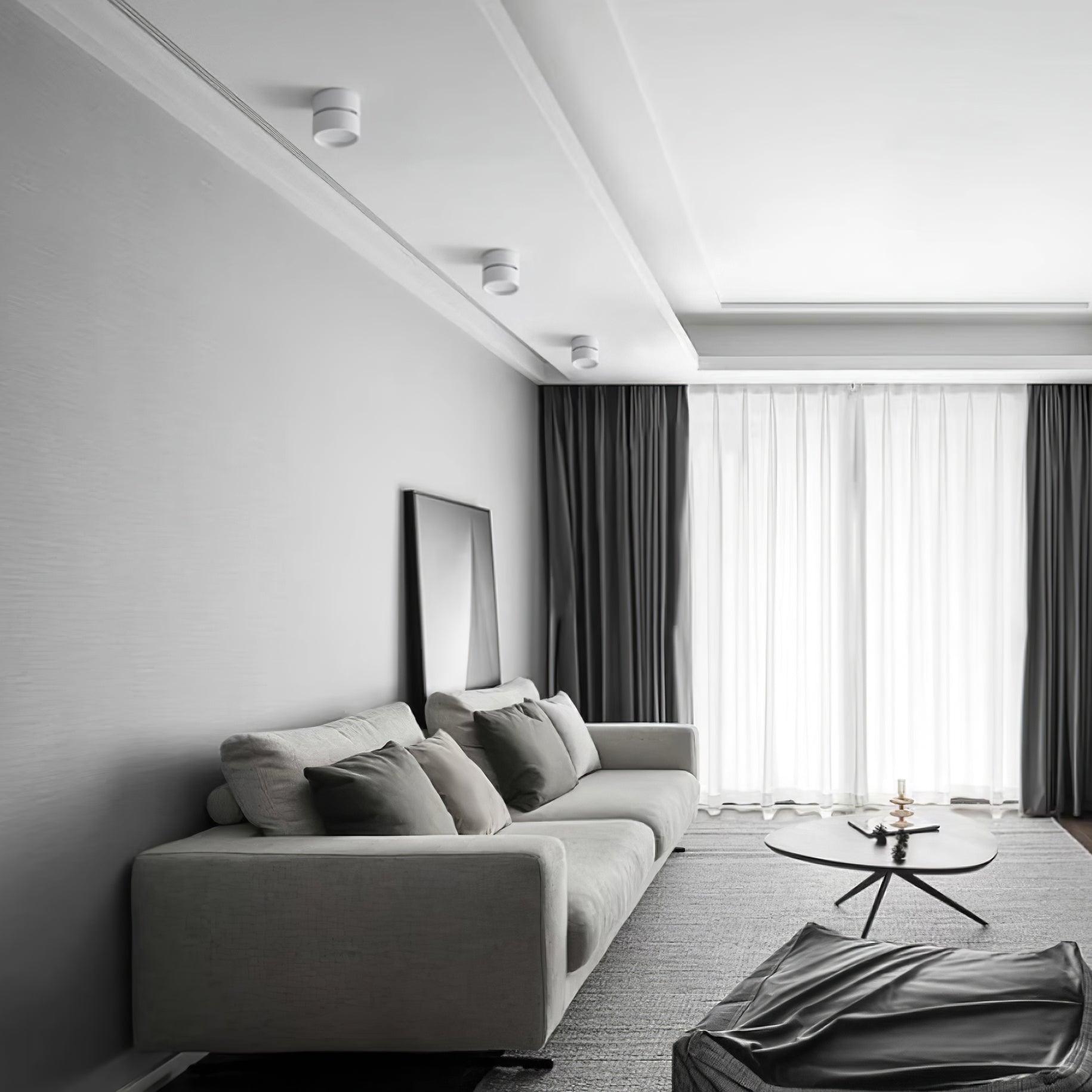 Moderne LED taklampe, roterbar, stilrent design, hvit-svart finish, 475x475, skjerper kunstverk, funksjonell belysning.