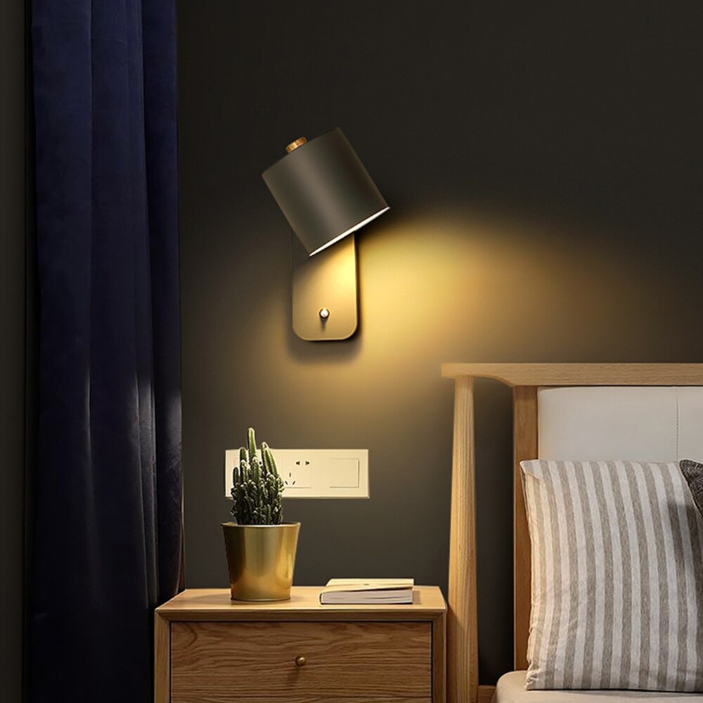 Stilren LED vegglampe med integrert bryter. Gir jevnt, moderne lys. Perfekt for all interiørdesign og hjemmebelysning.