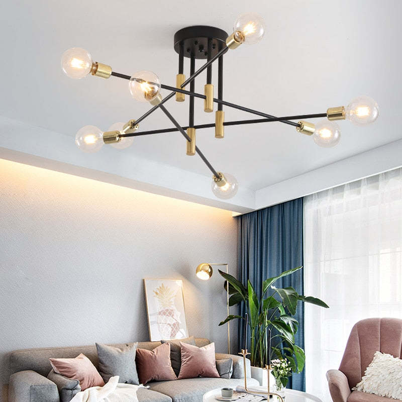 "Moderne lysekrone med glasskuler, elegant design, flere lysalternativer, naturlig lyseffekt, perfekt for stilig interiør."