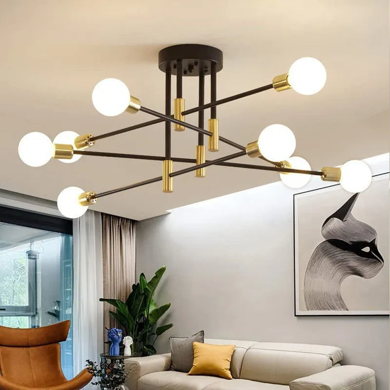"Moderne lysekrone med glasskuler, elegant design, flere lysalternativer, naturlig lyseffekt, perfekt for stilig interiør."