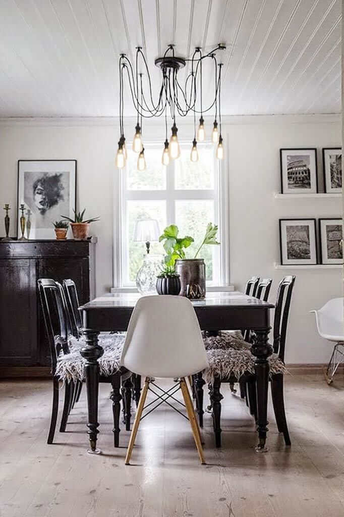 Moderne pendellampe som lyser opp rommet. Justerbar taklampe for å skape din unike atmosfære.