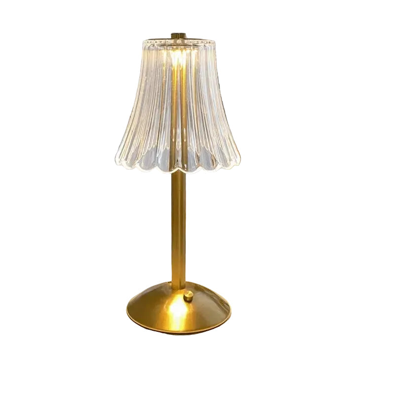 Moderne oppladbar LED bordlampe for soverom og stue. Dimbar trådløs funksjon for perfekt belysning.