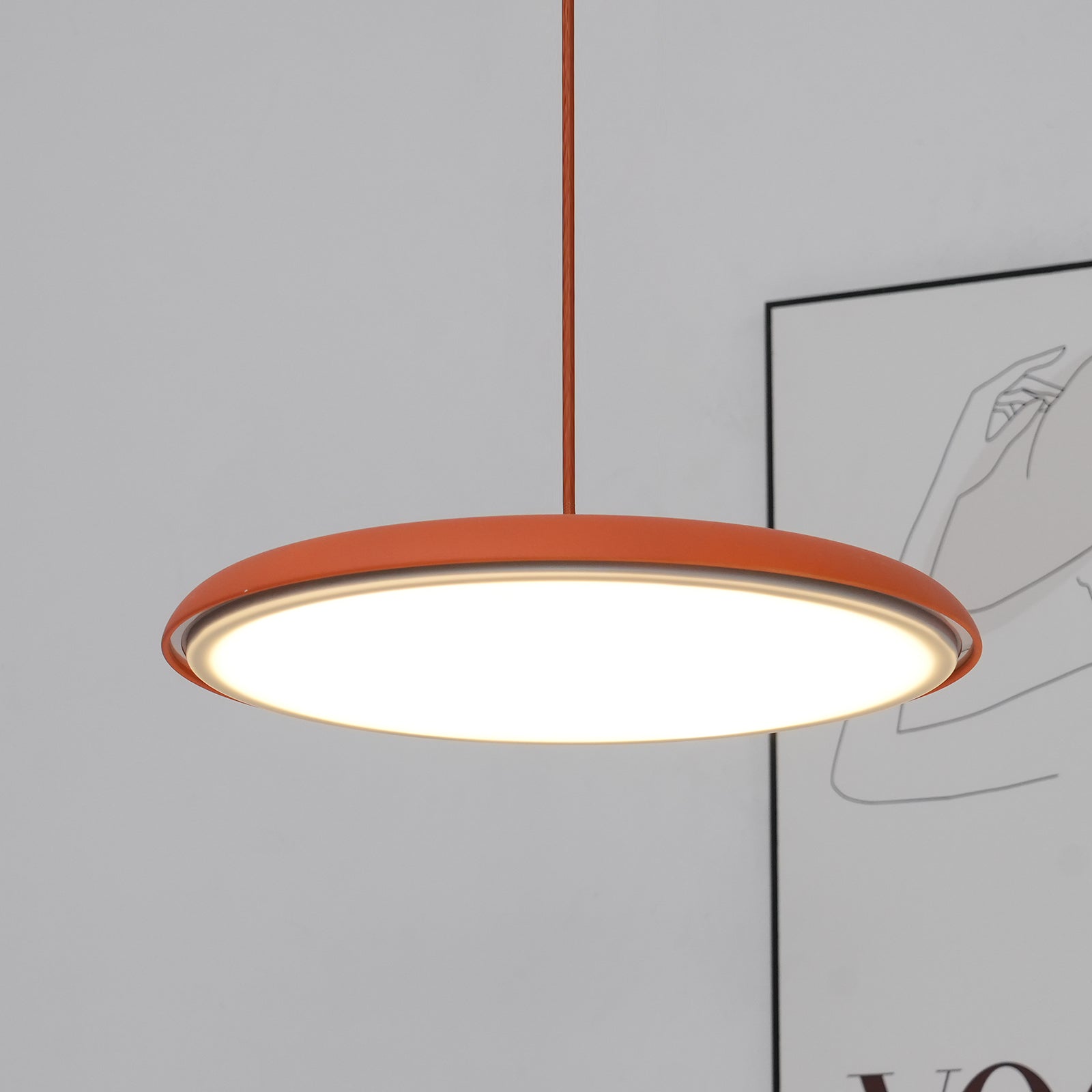 "Moderne pendellampe i flere farger, sofistikert minimalisme. Luksuriøst design, perfekt for interiør, energibesparende."