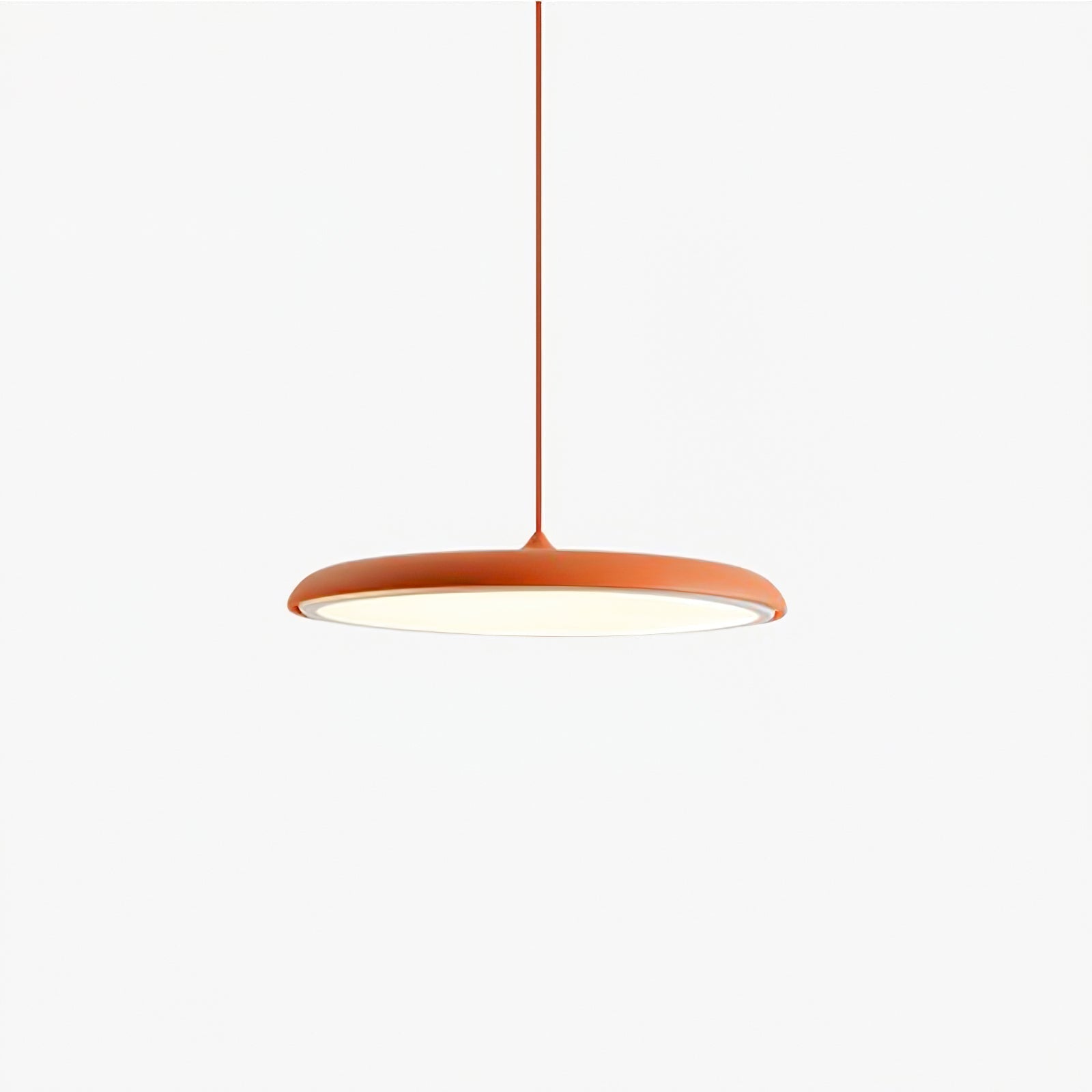 "Moderne pendellampe i flere farger, sofistikert minimalisme. Luksuriøst design, perfekt for interiør, energibesparende."