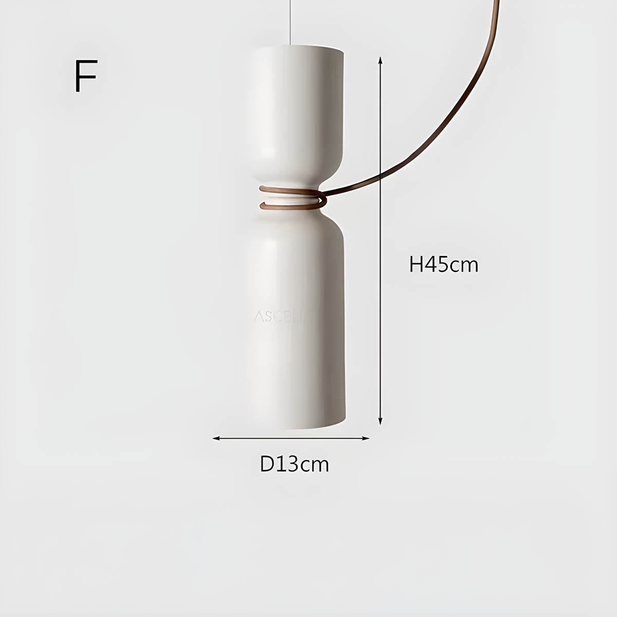"Moderne pendellampe med geometrisk design, sirkulær form, og dristige kurver, perfekt for interiørbelysning."