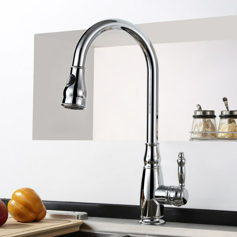 Høykvalitets moderne kjøkkenkran i krom. Lekkasjesikker og slitesterk kran med elegant design.