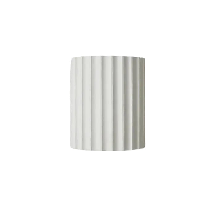 Moderne vegglampe i kunstnerisk design, perfekt for stue og soverom. Energieffektiv belysning.