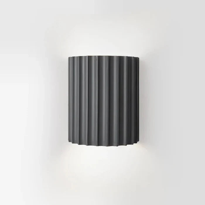 Energieffektiv og dekorativ vegglampe. Forbedrer enhver moderne hjemmeinnredning med sitt design.