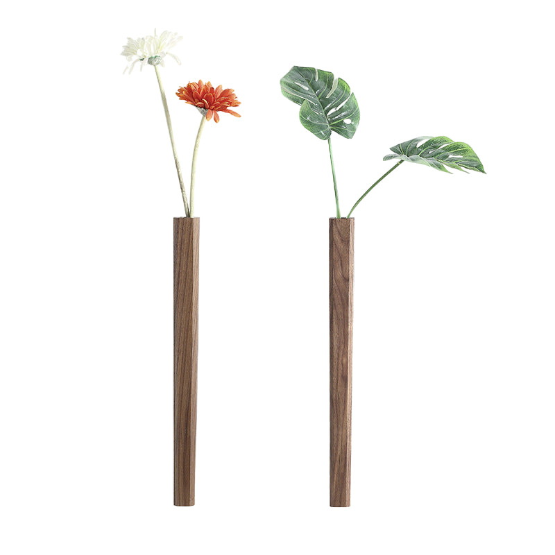 Moderne veggvase i tre for interiørdekor med minimalistiske blomster for hjemmet