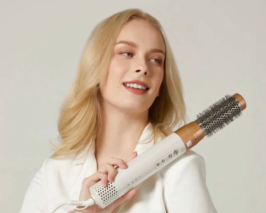 "Multifunksjonell 5-i-1 airstyler for proff hårstyling, med utskiftbare børstehoder og Coanda-effekt teknologi."